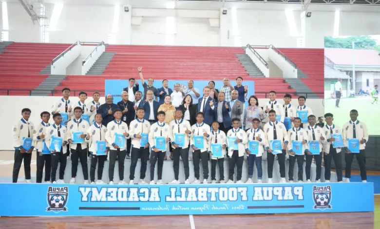 Papua Football Academy Wisuda 24 Siswa Angkatan Pertama