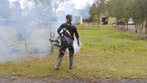 Kodim 1715/Yahukimo Laksanakan Fogging di Area Perkantoran dan Perumahan